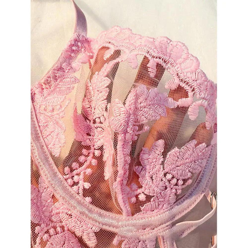 Women’s Lace Bra & Panty Set | Elegant Floral Lingerie – Velora Collection